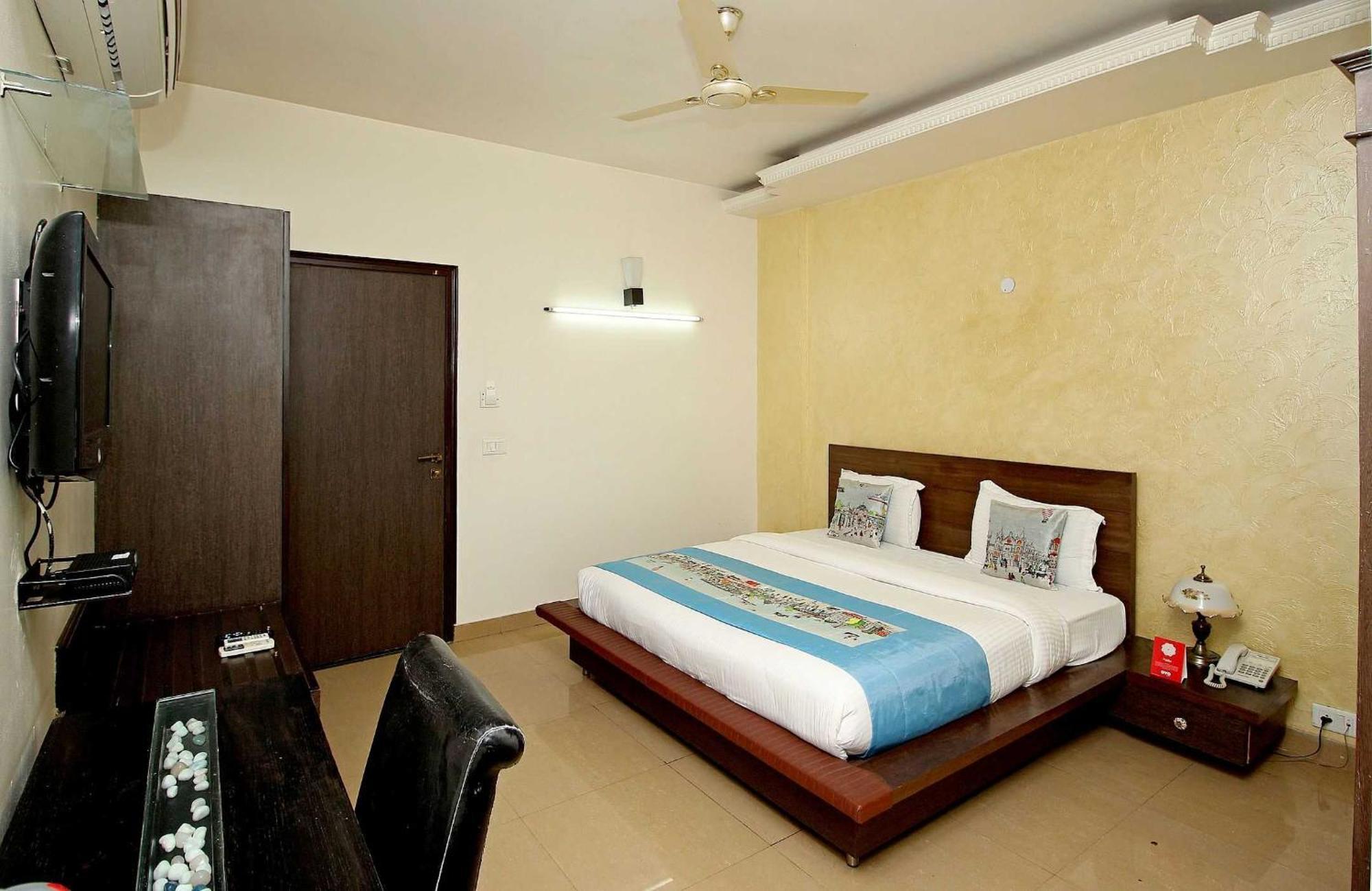Super Collection O Sakshi Hotel Gurgaon Ngoại thất bức ảnh