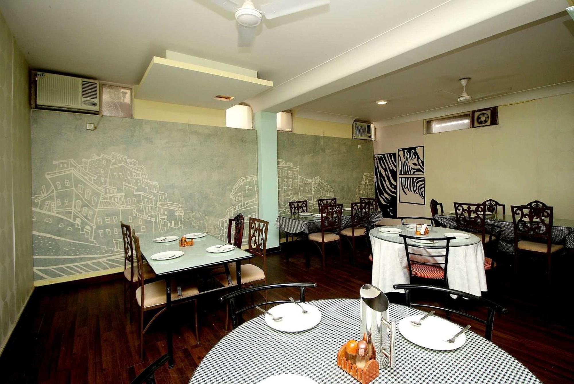 Super Collection O Sakshi Hotel Gurgaon Ngoại thất bức ảnh