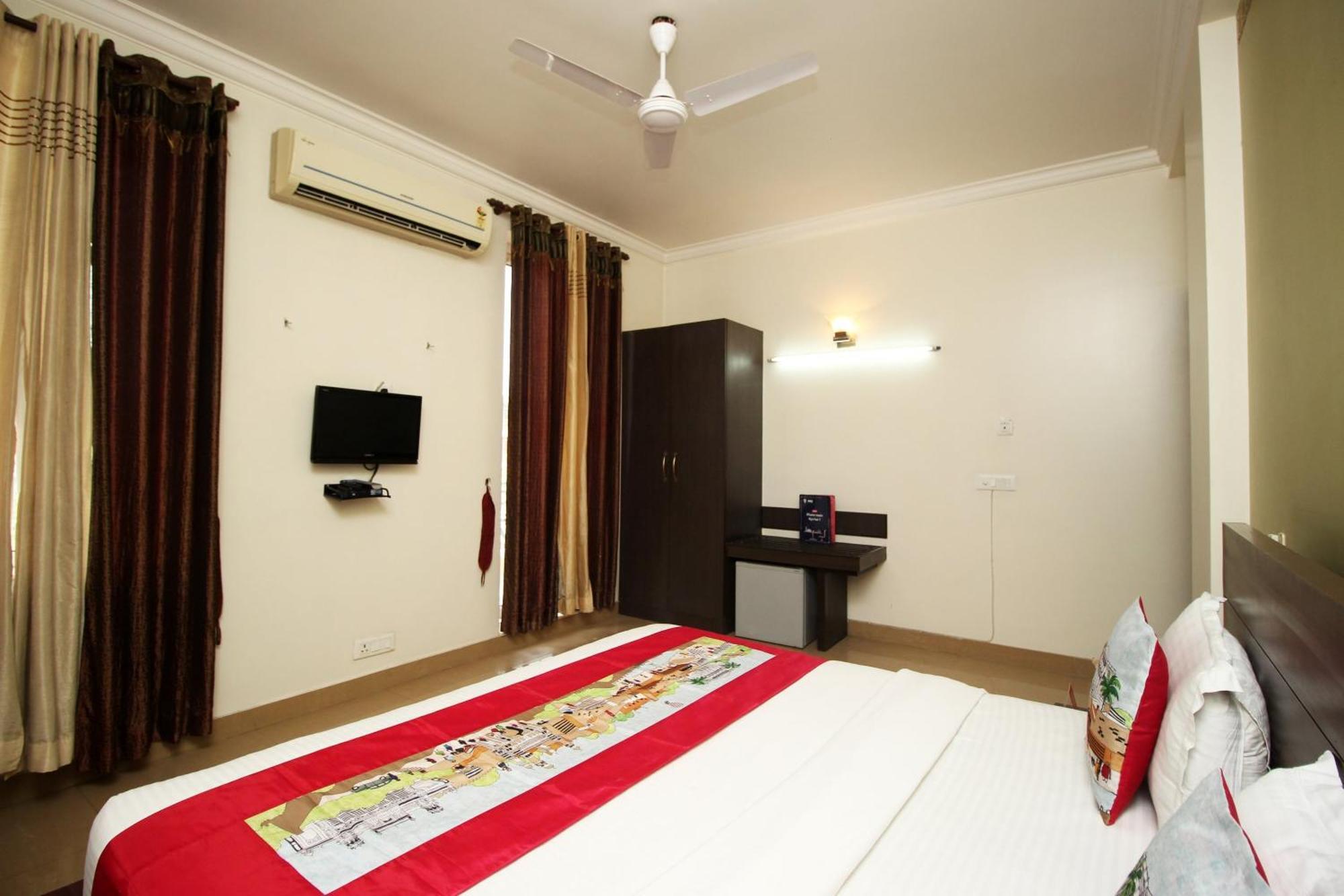 Super Collection O Sakshi Hotel Gurgaon Ngoại thất bức ảnh