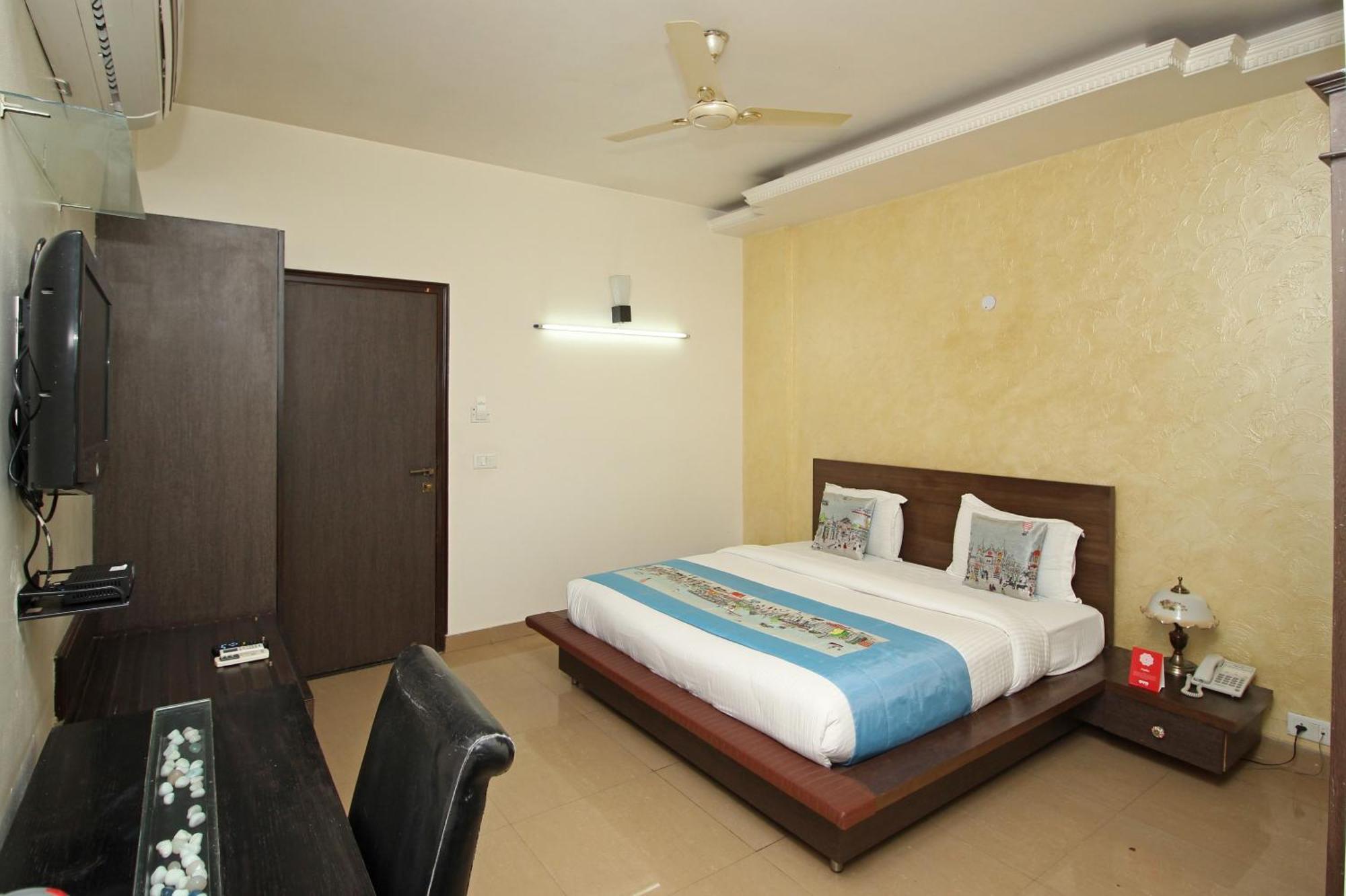 Super Collection O Sakshi Hotel Gurgaon Ngoại thất bức ảnh
