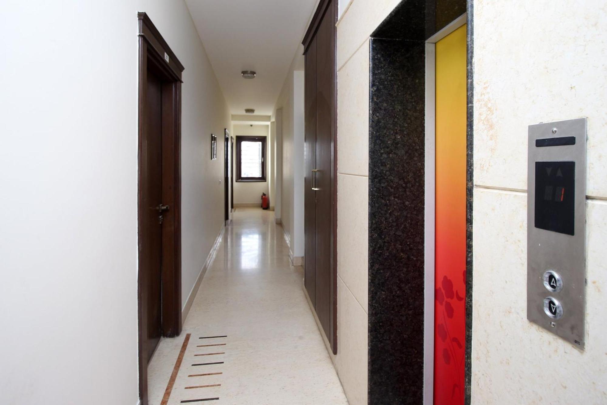 Super Collection O Sakshi Hotel Gurgaon Ngoại thất bức ảnh