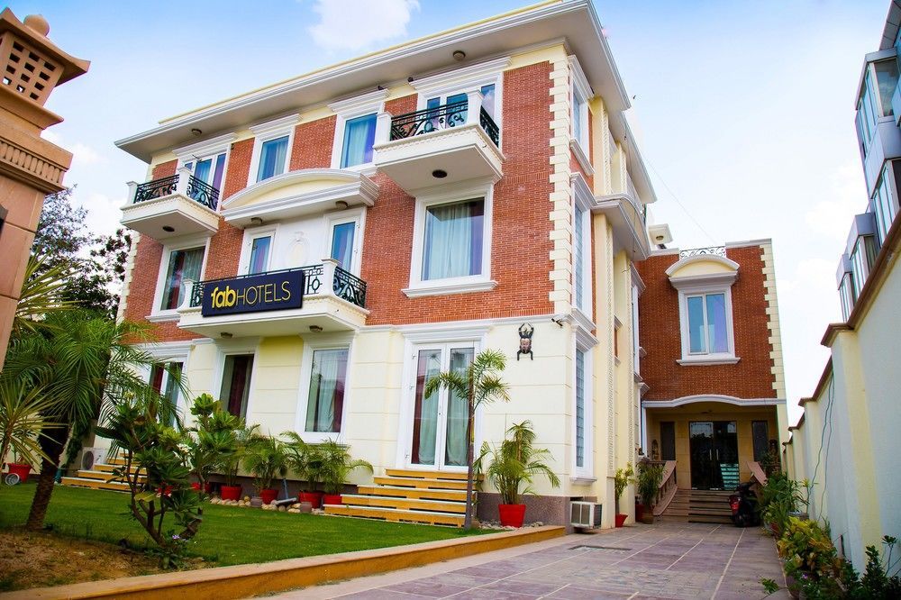 Super Collection O Sakshi Hotel Gurgaon Ngoại thất bức ảnh